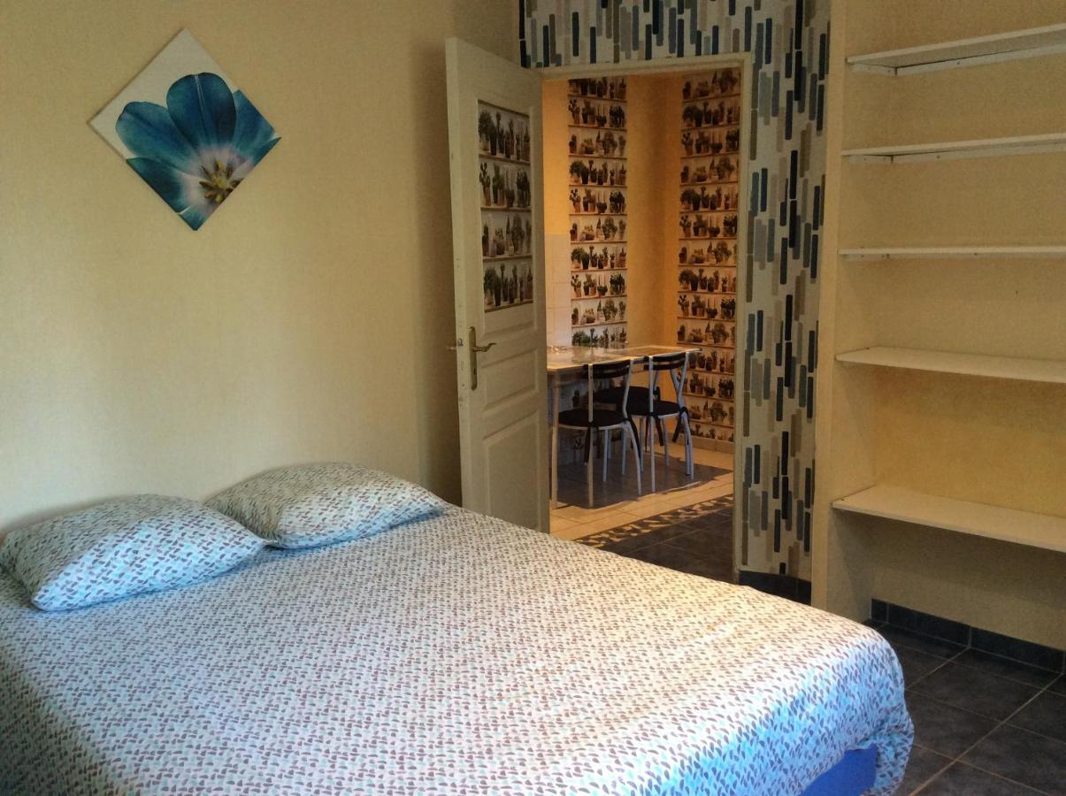 Appartement Vert, Compreignac Buitenkant foto
